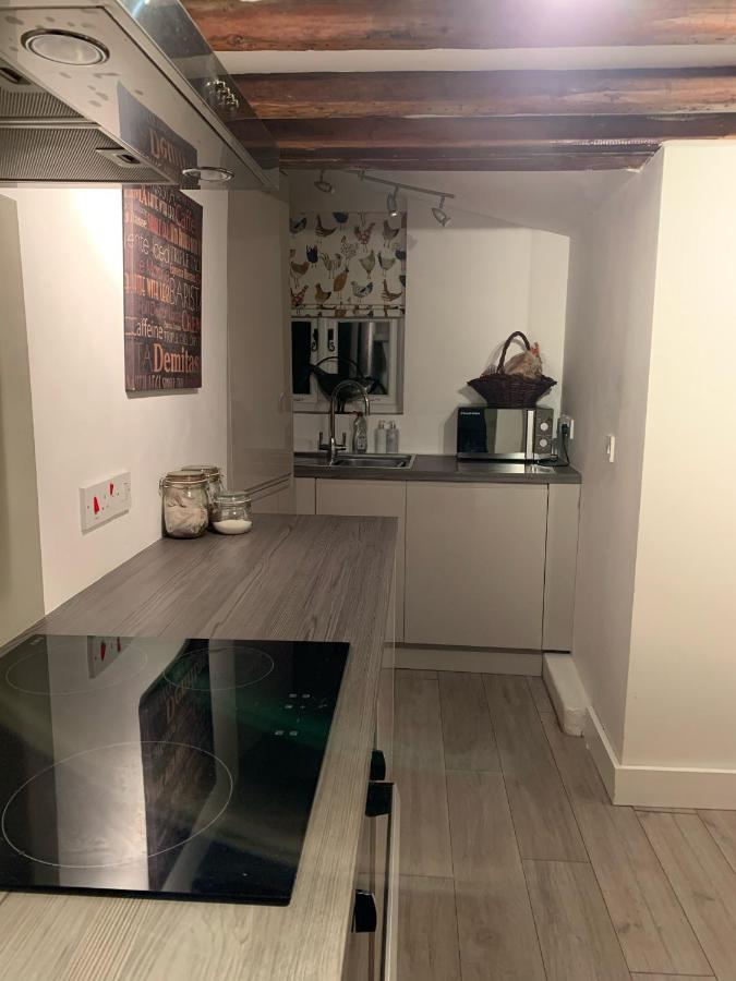 Appletree Cottages Mildenhall Esterno foto