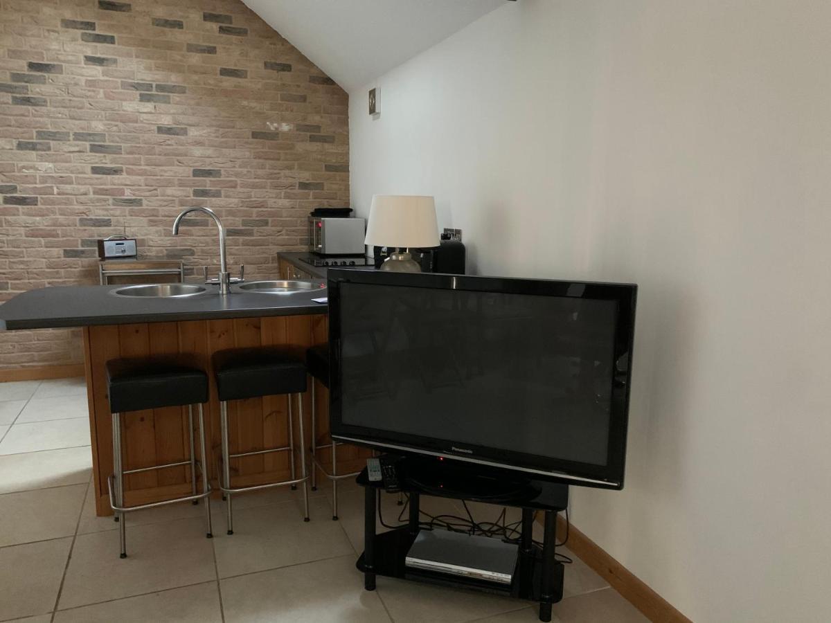Appletree Cottages Mildenhall Esterno foto