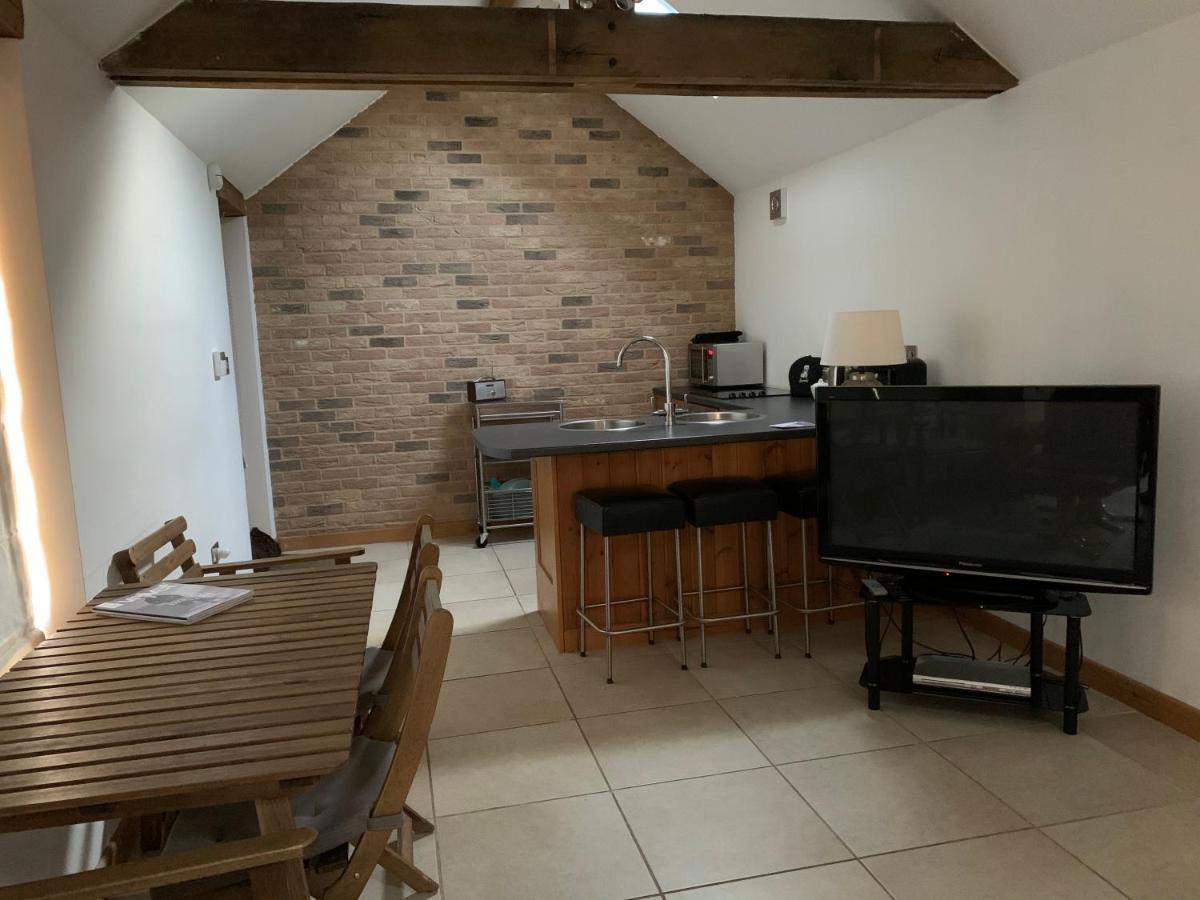 Appletree Cottages Mildenhall Esterno foto